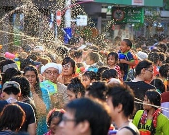 thai new year songkran water splash